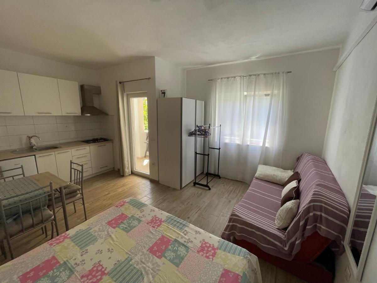 Apartmani Jasminka Vodice Eksteriør billede