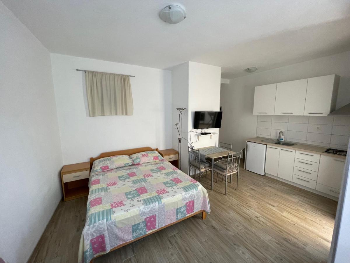 Apartmani Jasminka Vodice Eksteriør billede